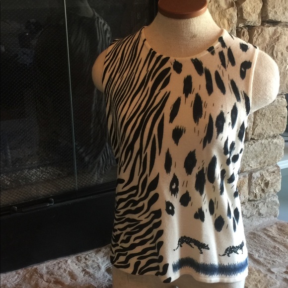 ♥️5/$20♥️ Animal Print Designers Originals Top - Picture 1 of 6